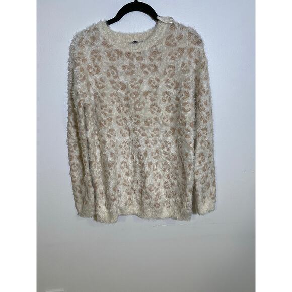 Jessica Simpson Fuzzy Leopard Crewneck Ladies Women sweater SZ S - Picture 1 of 7